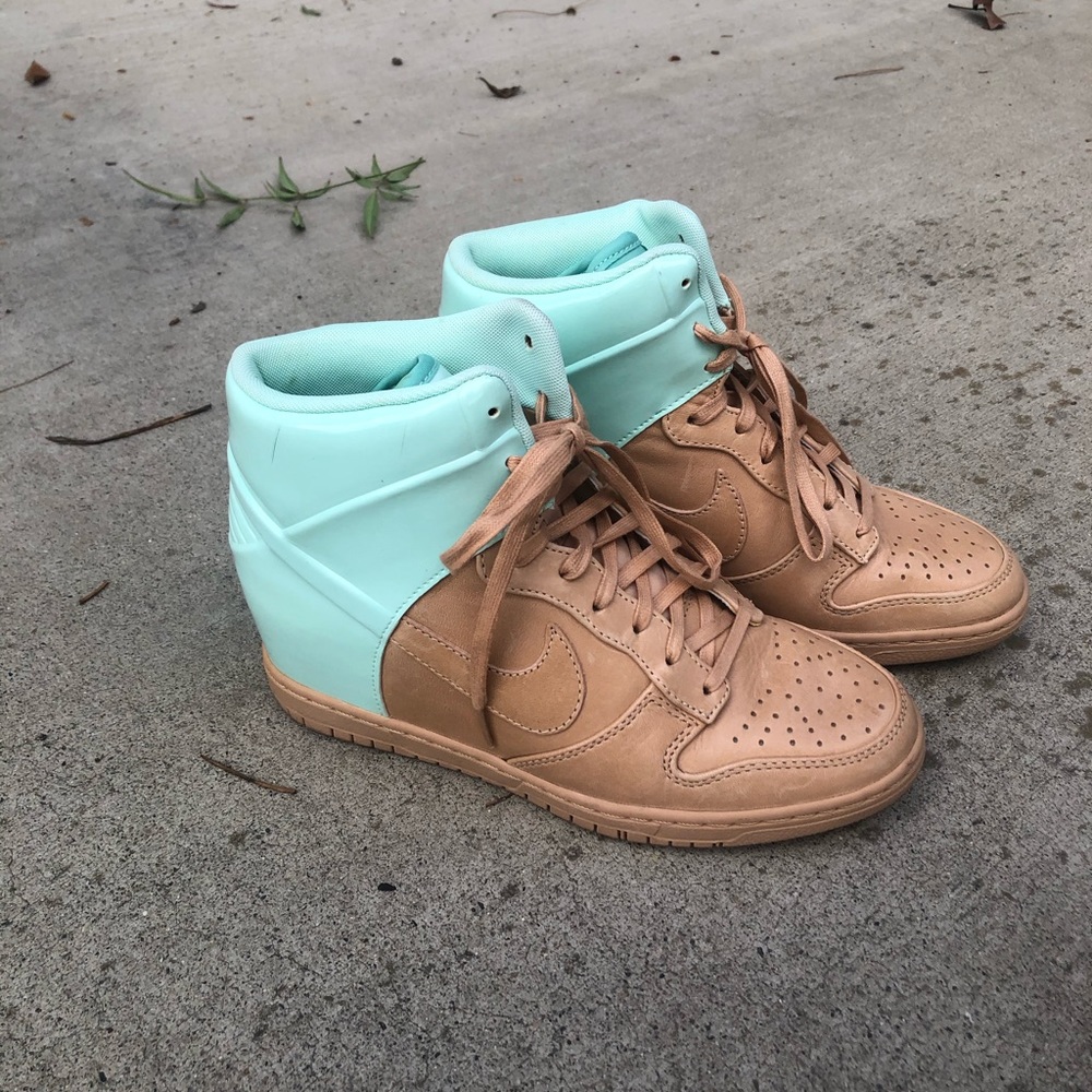 Nike Sky Hi Dunks